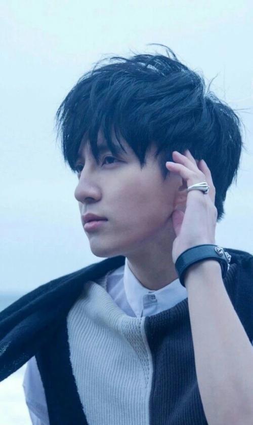 薛之谦八卦小爆料视频,揭秘明星背后的故事